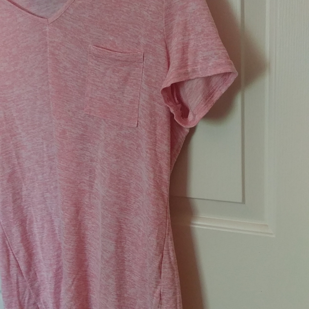 Pink top - Picture 4 of 15